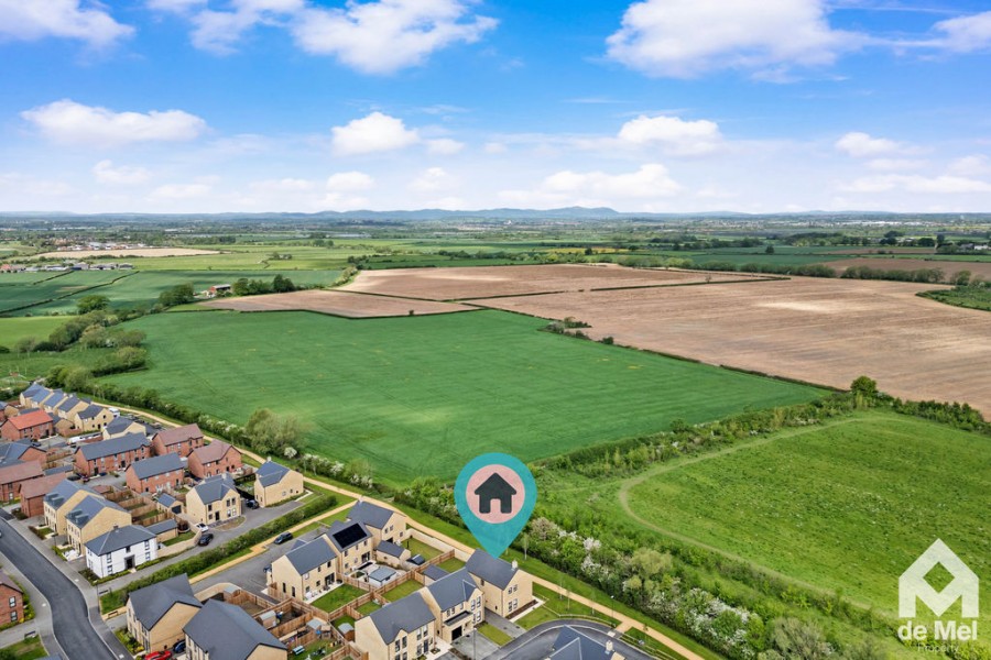 Images for Wallace Square, Bishops Cleeve, Cheltenham, GL52