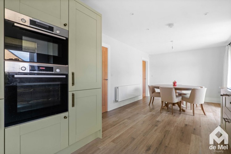 Images for Wallace Square, Bishops Cleeve, Cheltenham, GL52