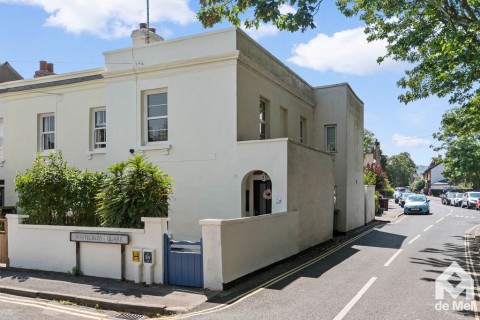 View Full Details for White Cross Square, Cheltenham - EAID:deMelProperty, BID:de Mel Property