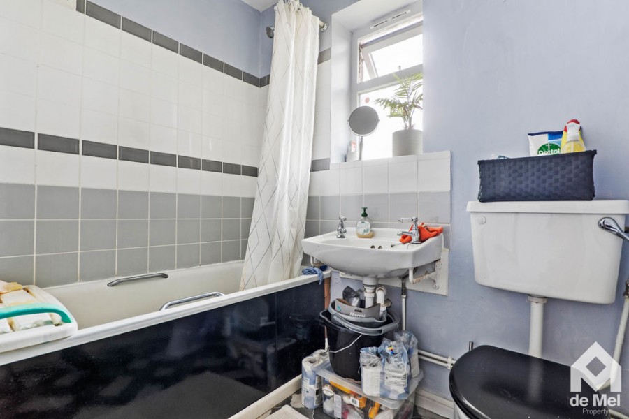 Images for Lee Close, Cheltenham