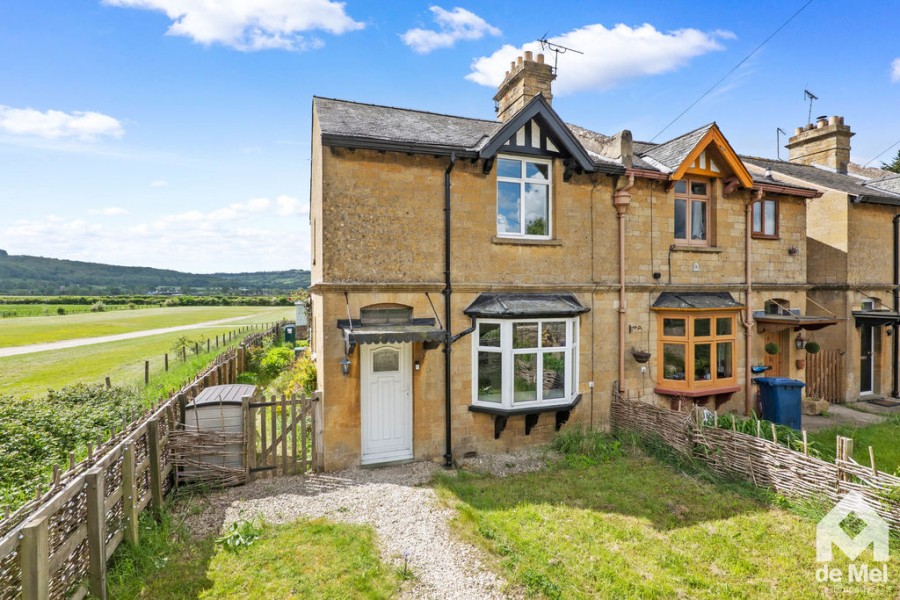Images for Station Cottages, Toddington