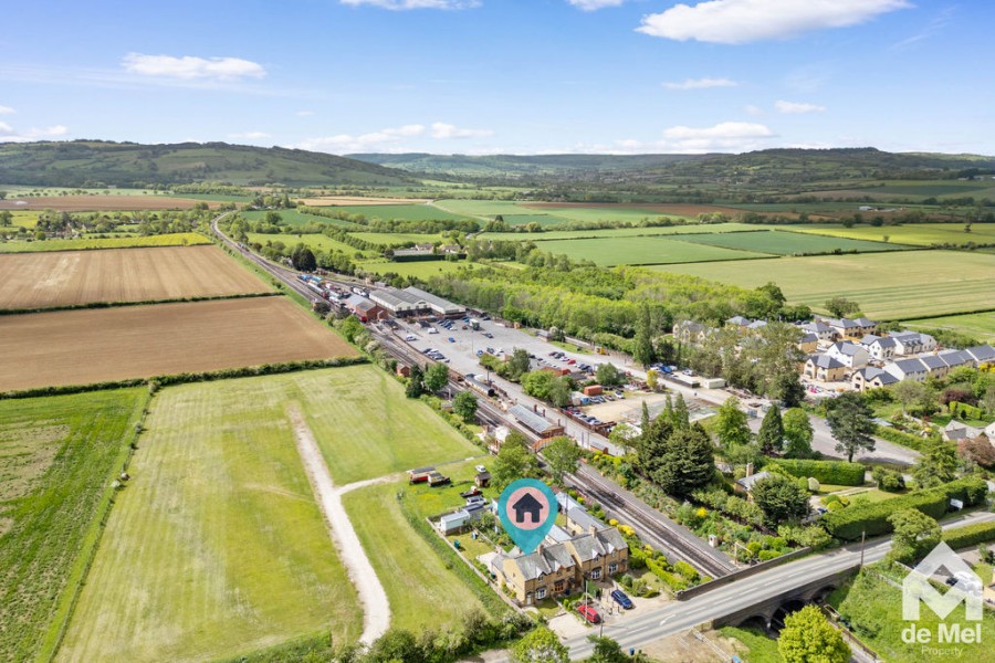 Images for Station Cottages, Toddington