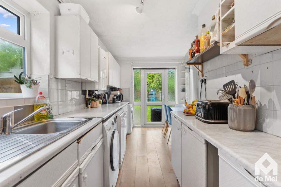 Images for Brooklyn Gardens, Cheltenham
