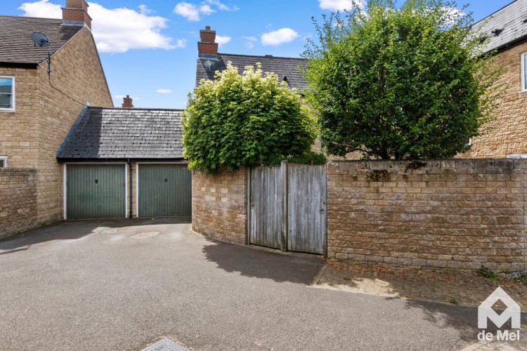 Images for Knapps Crescent, Woodmancote