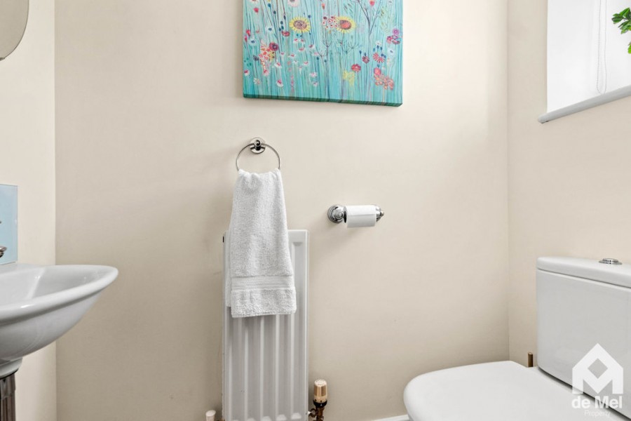 Images for Knapps Crescent, Woodmancote