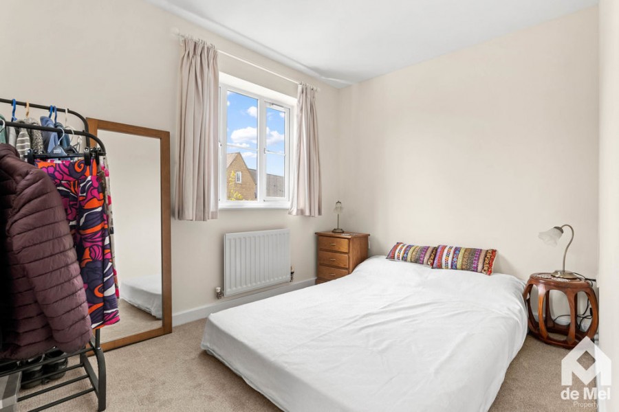 Images for Knapps Crescent, Woodmancote
