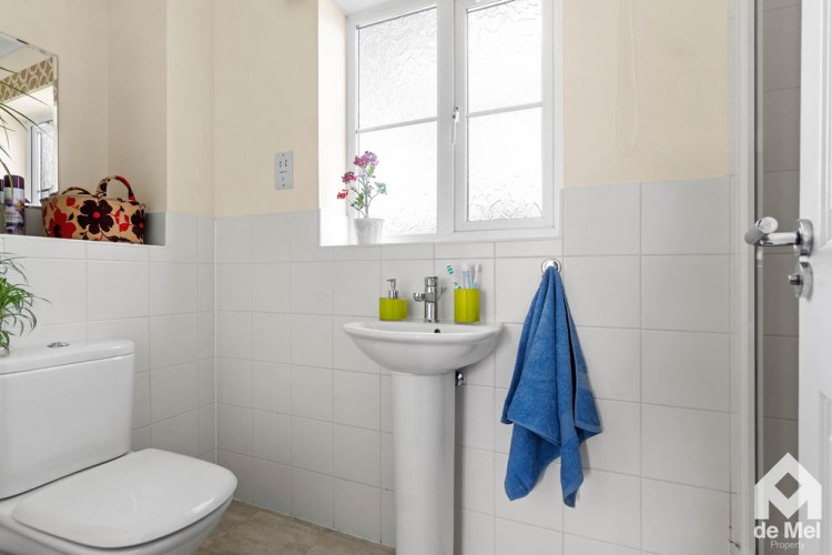 Images for Knapps Crescent, Woodmancote