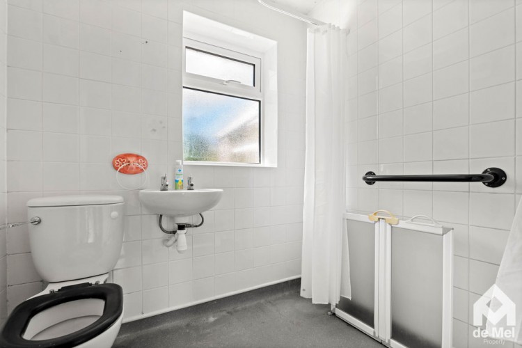 Images for Longlands Close, Bishops Cleeve, Cheltenham