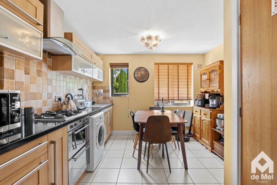 Images for Griffiths Avenue, Cheltenham
