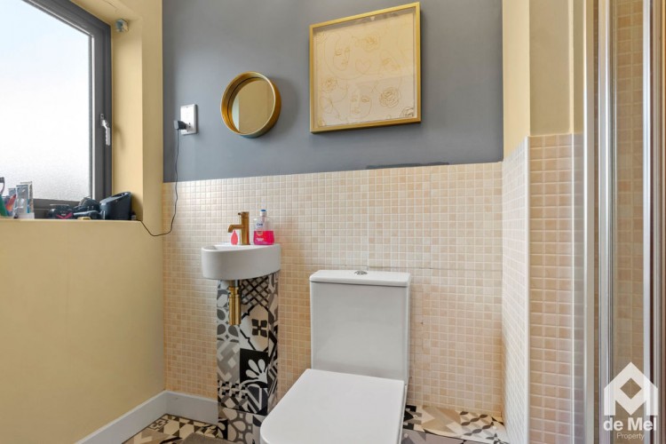 Images for Griffiths Avenue, Cheltenham