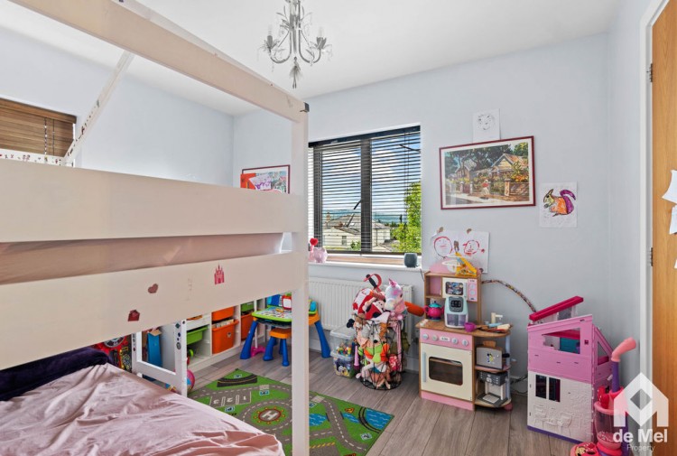 Images for Griffiths Avenue, Cheltenham