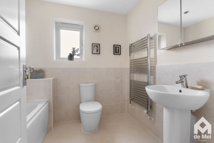 Images for Franklin Road, Alderton