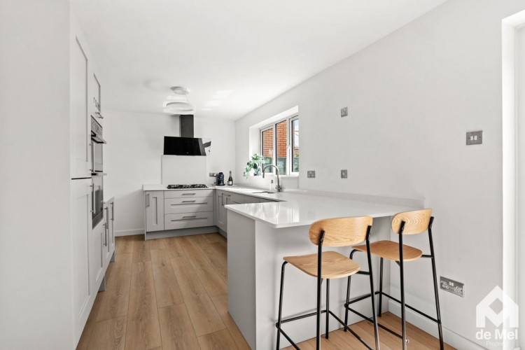 Images for Nortenham Close, Bishops Close