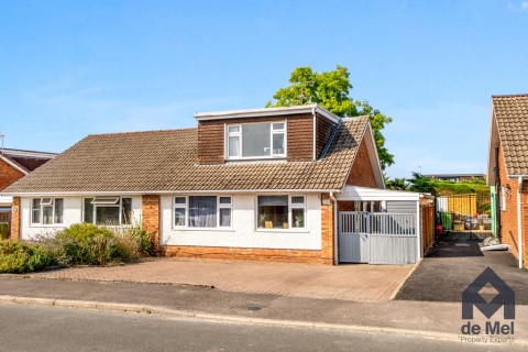 View Full Details for Selborne Road, Bishops Cleeve, Cheltenham, GL52 - EAID:deMelProperty, BID:de Mel Property