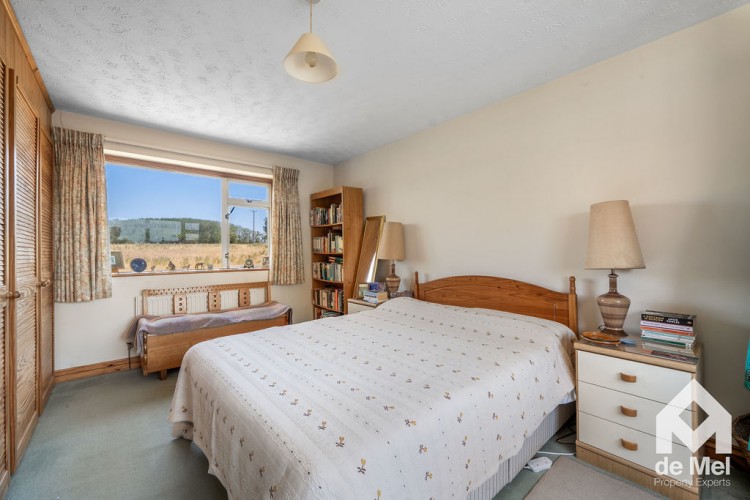 Images for Teddington, Tewkesbury